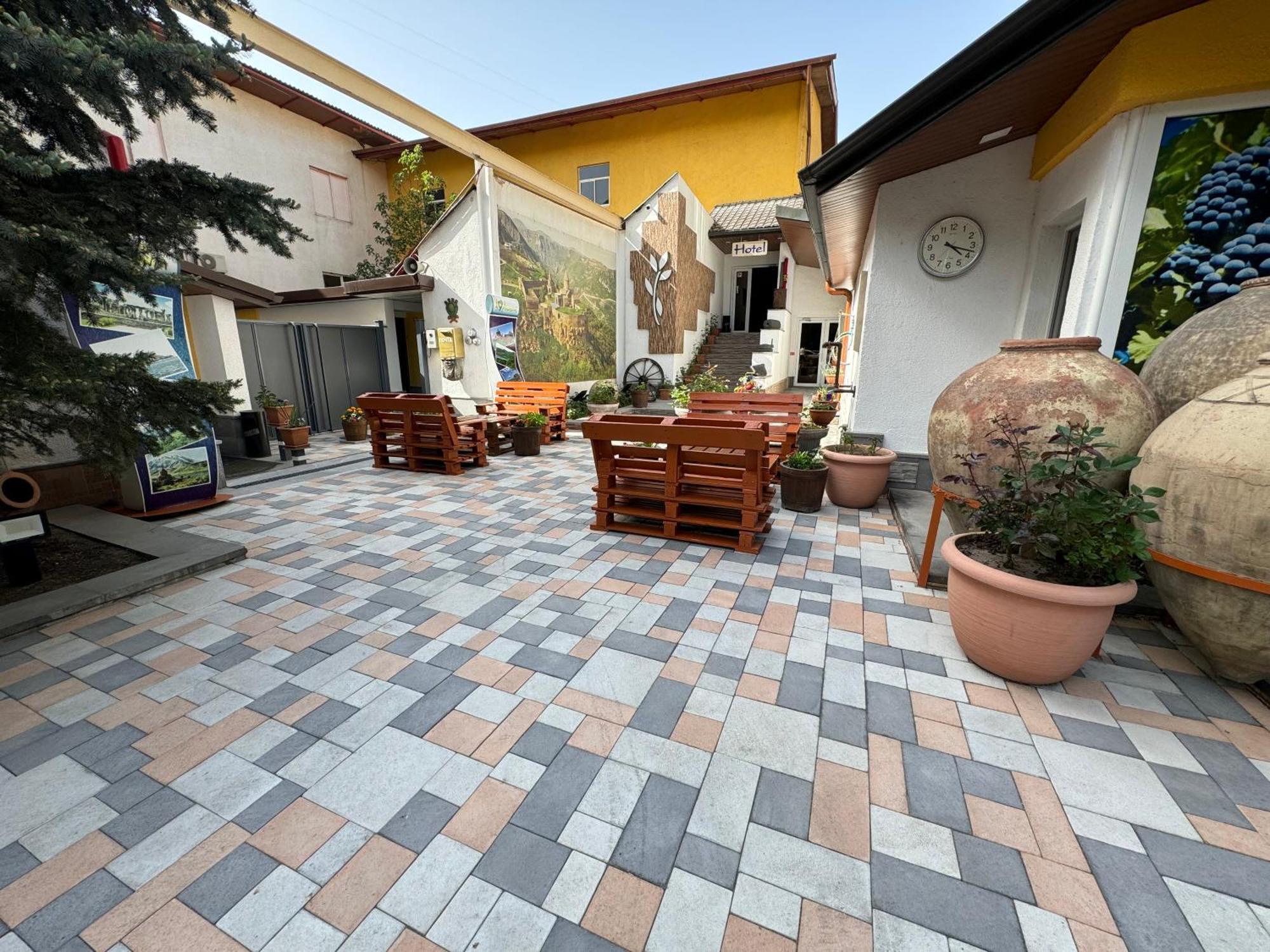 No Problem Hotel Erevan Exterior foto